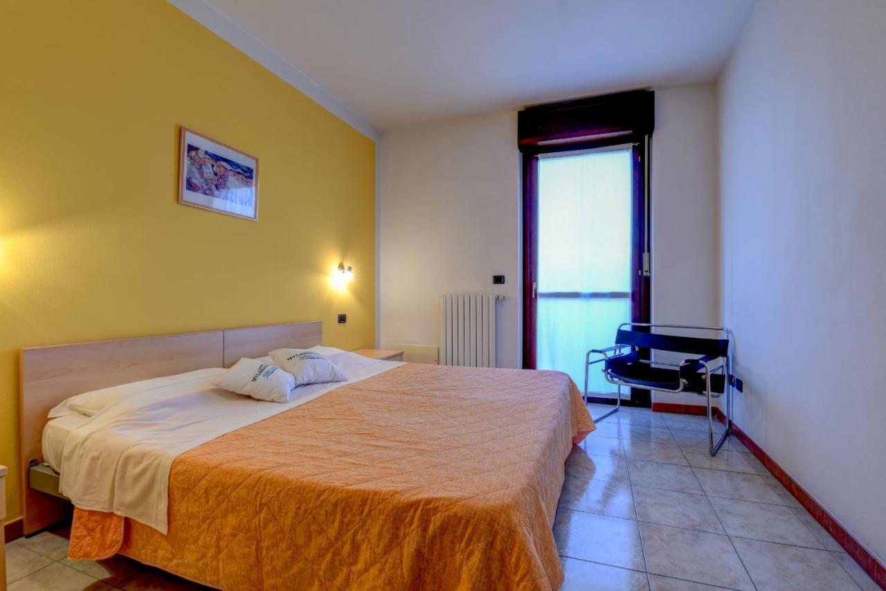 Residence Meridiana Песк'єра-дель-Гарда Екстер'єр фото