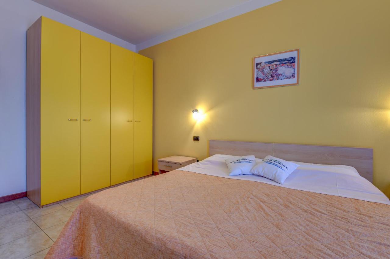 Residence Meridiana Песк'єра-дель-Гарда Екстер'єр фото