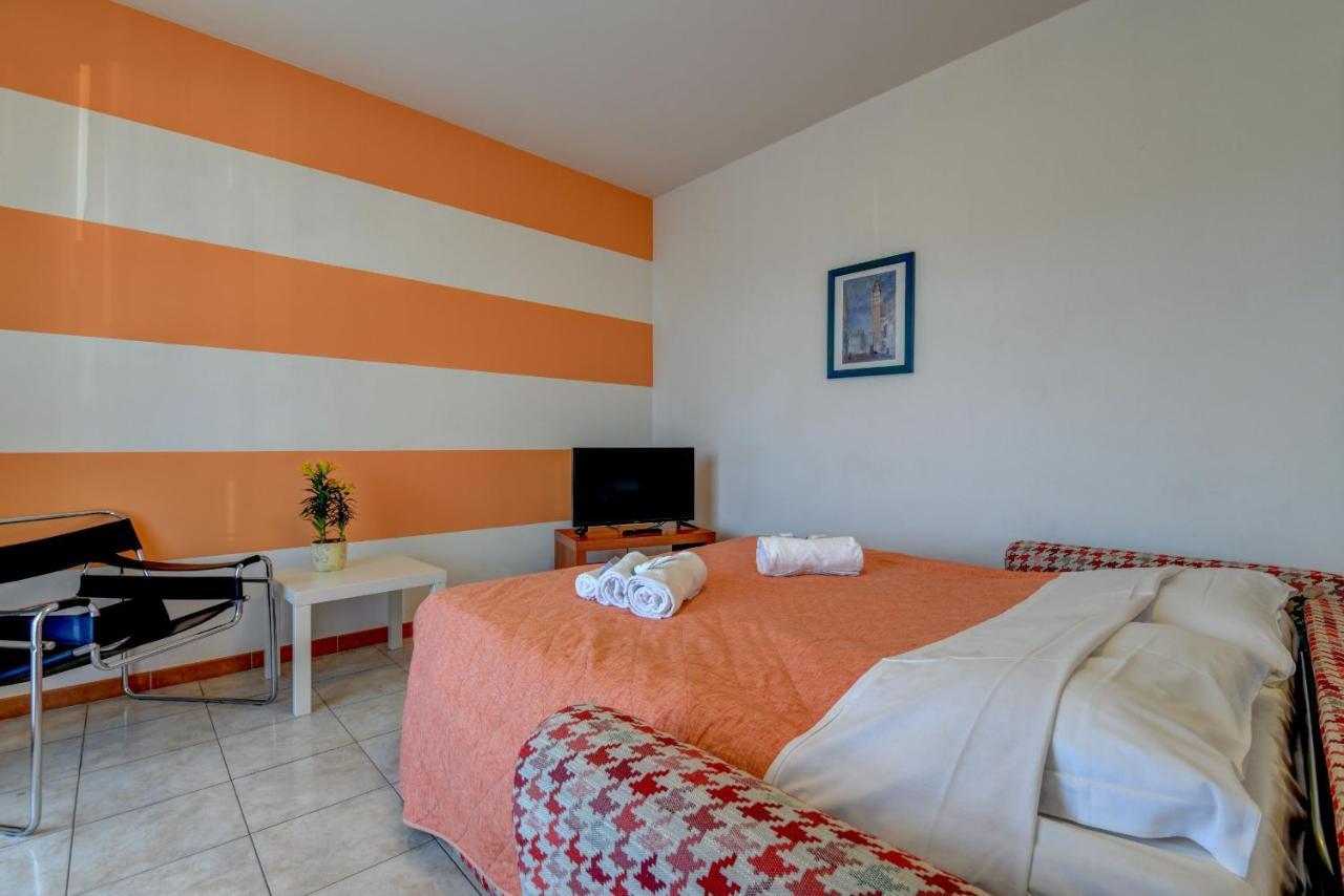 Residence Meridiana Песк'єра-дель-Гарда Екстер'єр фото