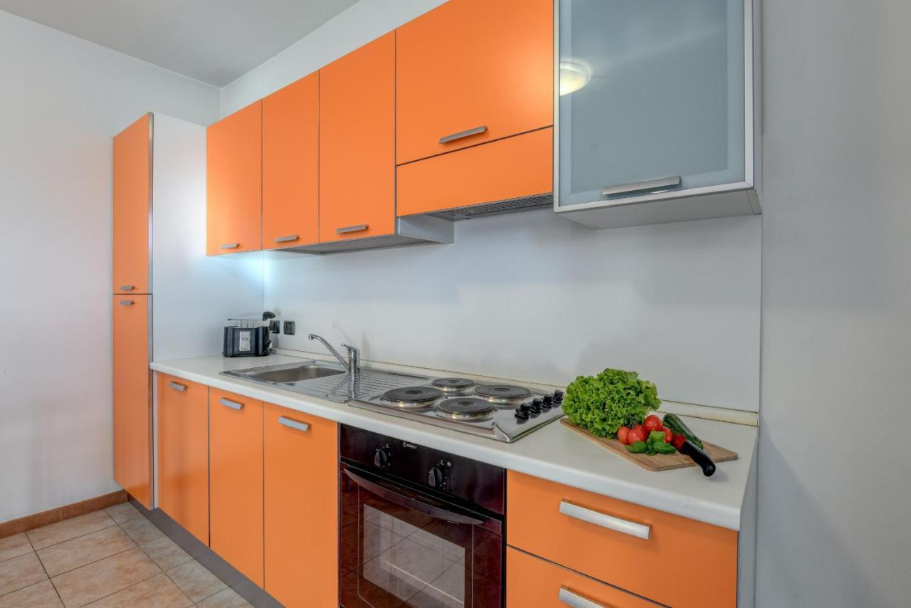 Residence Meridiana Песк'єра-дель-Гарда Екстер'єр фото