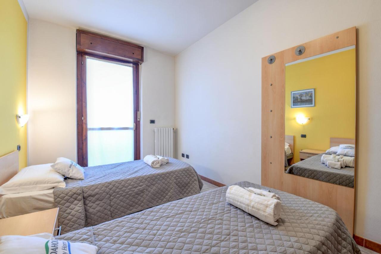 Residence Meridiana Песк'єра-дель-Гарда Екстер'єр фото