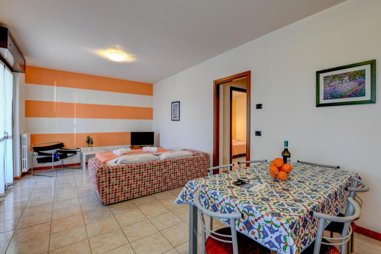 Residence Meridiana Песк'єра-дель-Гарда Екстер'єр фото