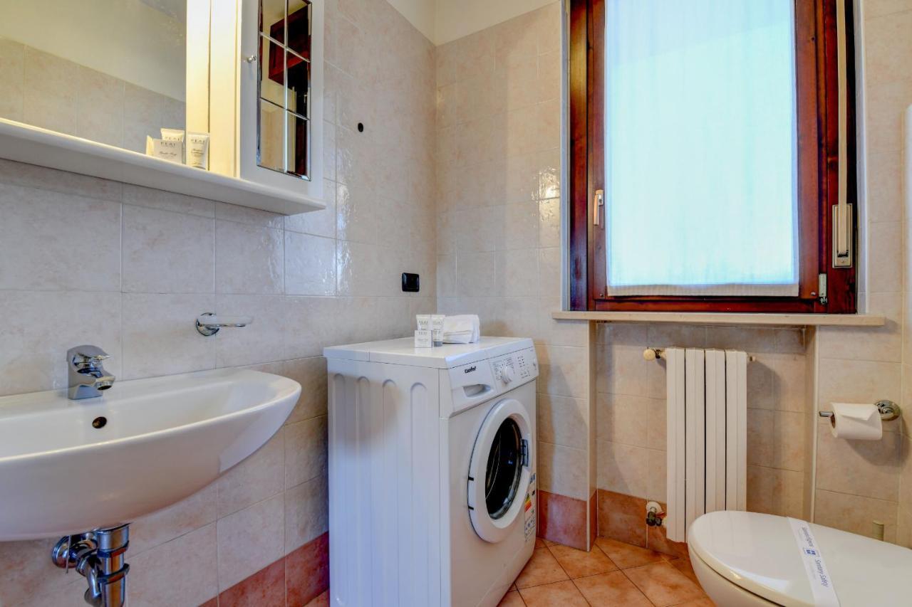Residence Meridiana Песк'єра-дель-Гарда Екстер'єр фото